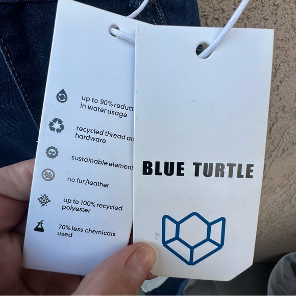 NEW Patchwork Denim High-Waisted Jeans - Picture 2 of 5